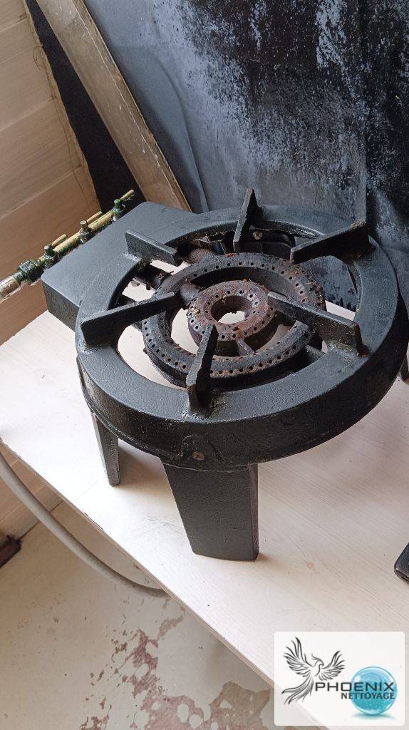 Nettoyage complet et intensif d'un appartement avec désinfection toutes zones et mise en sacs des encombrants à Draguignan